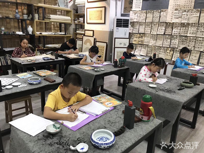 探索藝術之路 聿月繪畫專職技能培訓團購引領職業繪畫新潮流